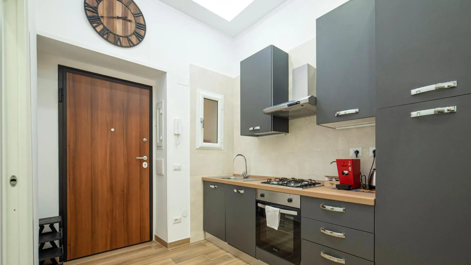 Portanova14 - Historic Center Apartment Naples